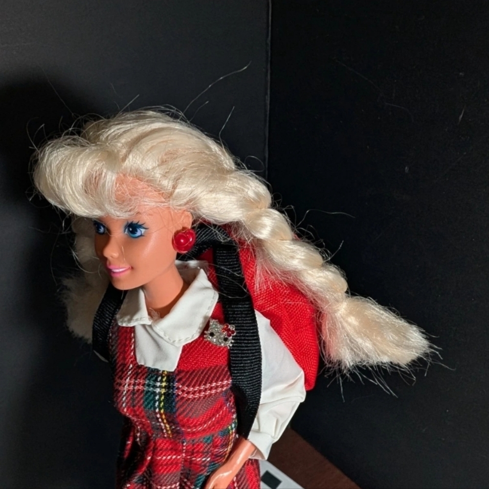 *FINAL PRICE UNLESS BUNDLED Vintage Restyled 90's School Girl Dressed Barbie - Picture 6 of 8